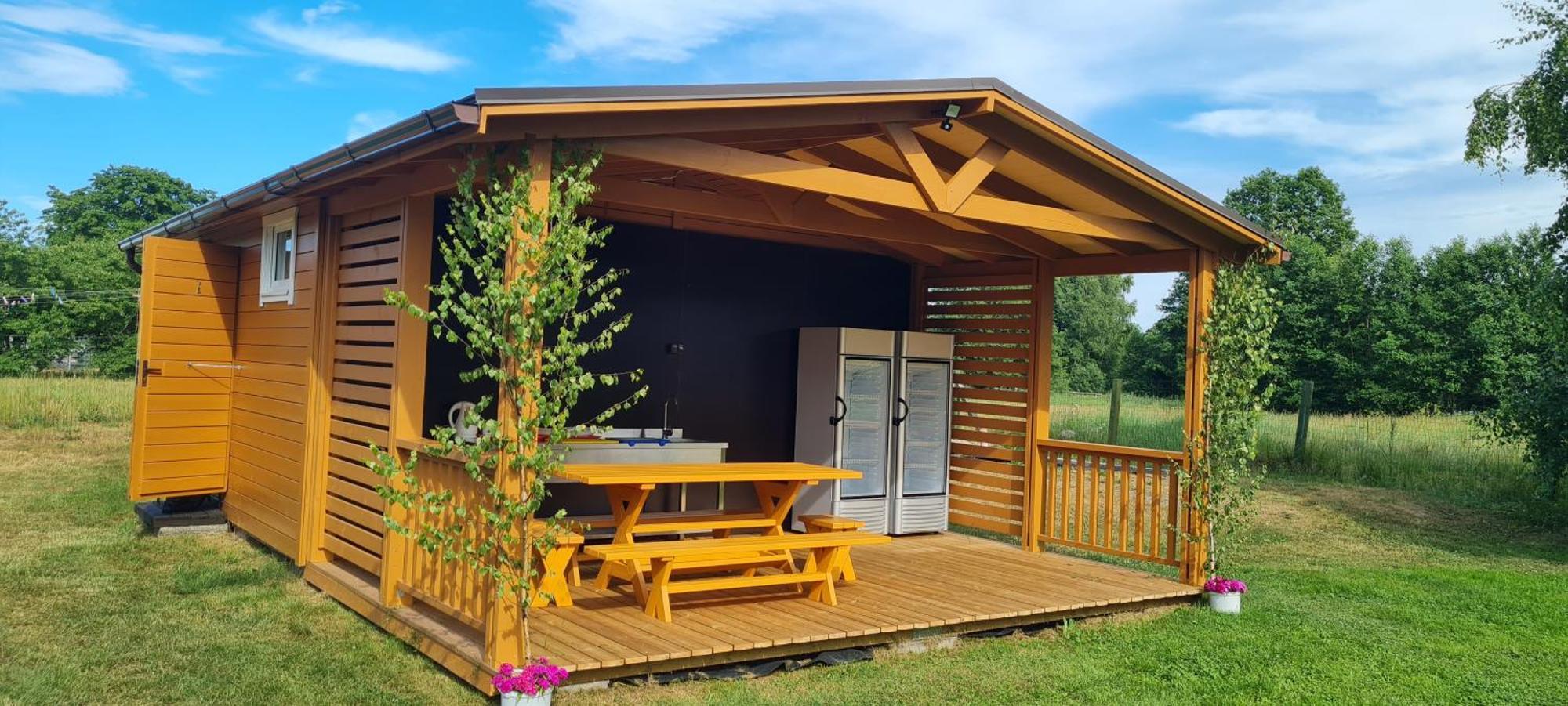 Kempings Stieres Un Majas Virtuve Upesgriva Exterior photo