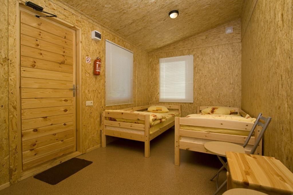 Kempings Stieres Un Majas Virtuve Upesgriva Exterior photo